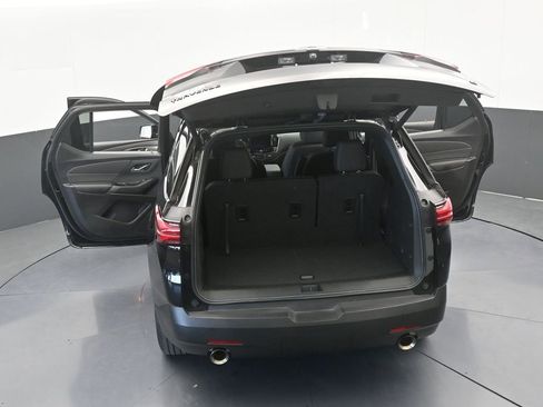 Used 2023 Chevrolet Traverse LT w/ Midnight/Sport Edition image 70