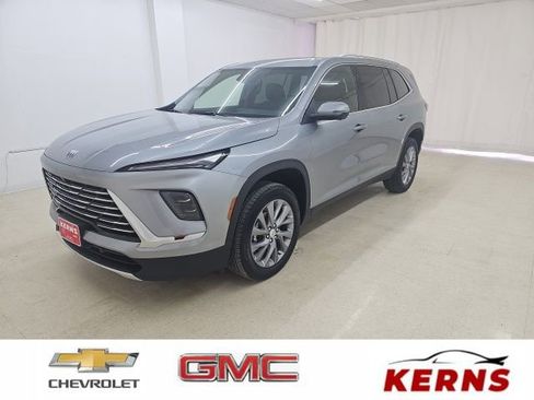 Used 2025 Buick Enclave Preferred image 1