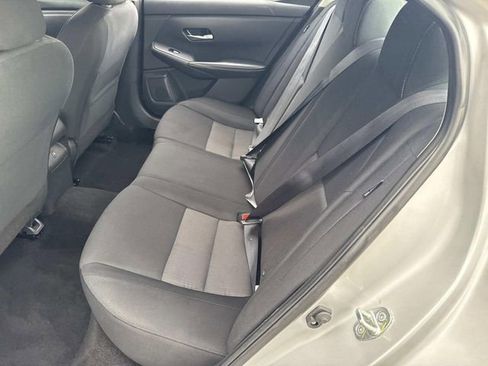 Used 2023 Nissan Sentra SV image 17