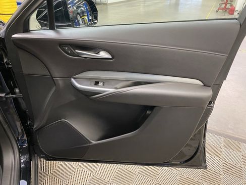 Used 2021 Cadillac XT4 Premium Luxury image 18