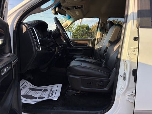 Used 2014 RAM 2500 Laramie image 16