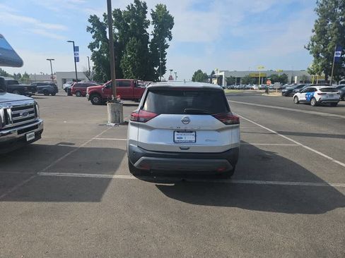 Used 2022 Nissan Rogue SV AWD/4WD image 6
