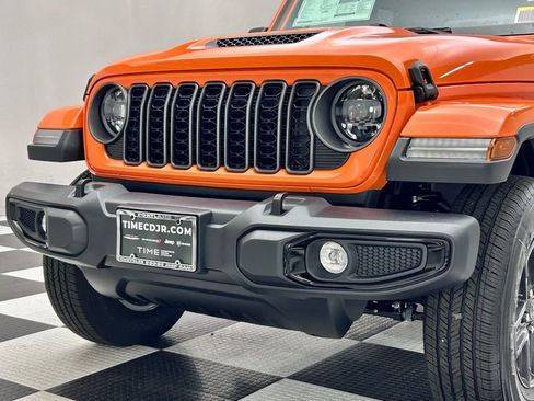 New 2025 Jeep Gladiator Sport AWD/4WD image 5