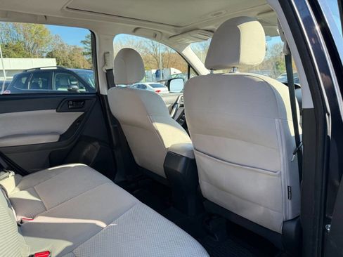 Used 2018 Subaru Forester 2.5i Premium image 14