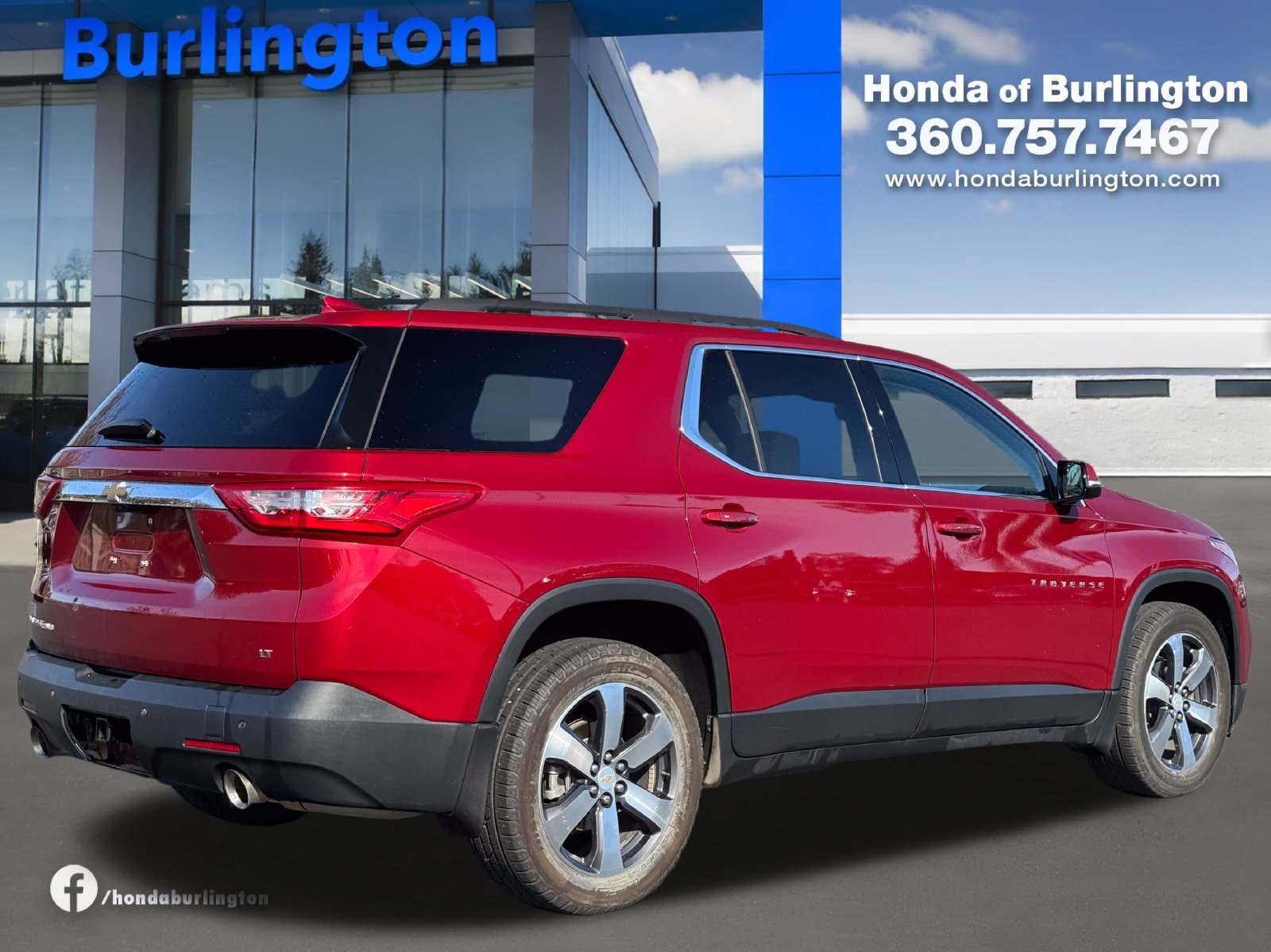 Used 2020 Chevrolet Traverse LT w/ LT Premium Package AWD/4WD image 6