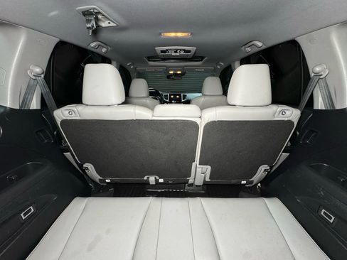 Used 2016 Honda Pilot Touring image 17