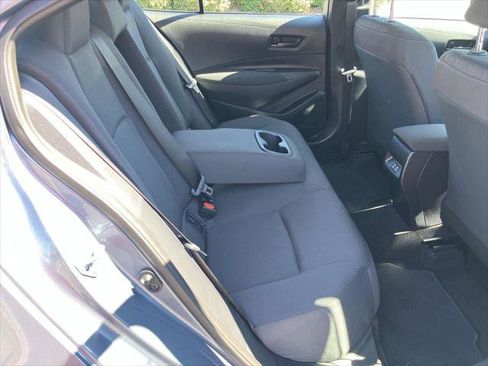 Certified 2025 Toyota Corolla LE image 27