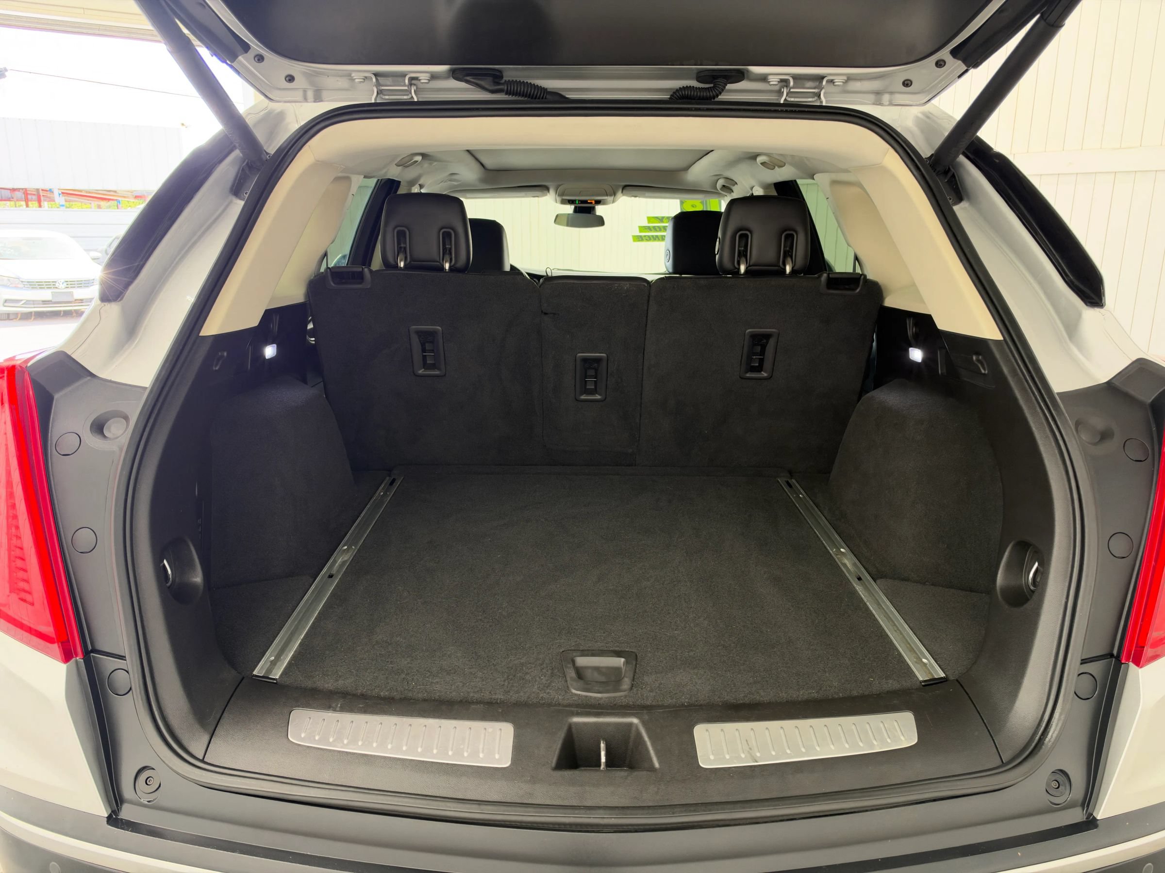 Used 2018 Cadillac XT5 Premium Luxury FWD image 13