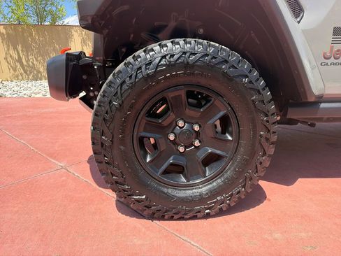 Used 2021 Jeep Gladiator Mojave w/ LED Lighting Group AWD/4WD image 38
