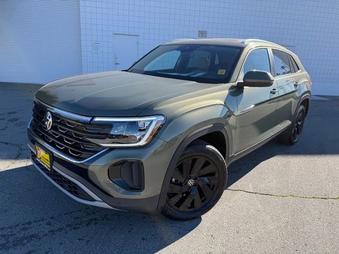 New 2026 Volkswagen Atlas Cross Sport SE image 1