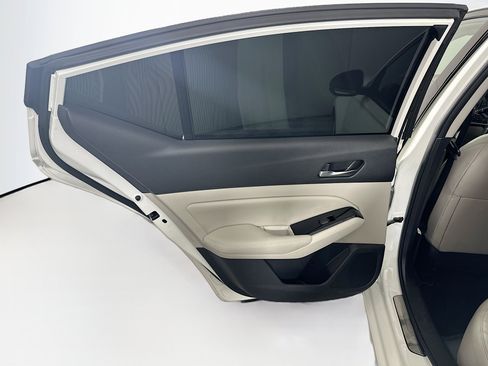 Used 2023 Nissan Altima 2.5 SL FWD image 26