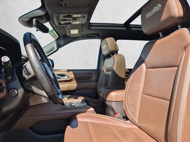 Used 2023 Chevrolet Tahoe High Country AWD/4WD image 16