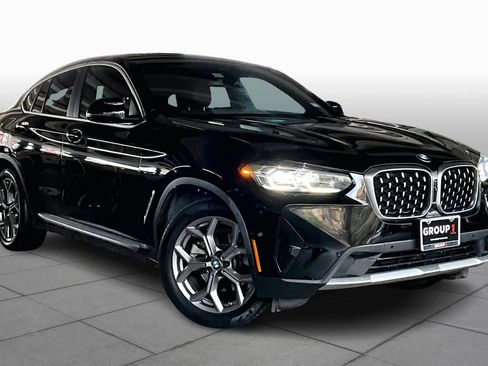 Used 2023 BMW X4 xDrive30i w/ Premium Package image 2