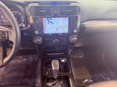 Used 2021 Toyota 4Runner TRD Off-Road Premium w/ Moonroof Package AWD/4WD image 24