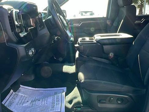 Used 2023 GMC Sierra 1500 SLE image 19