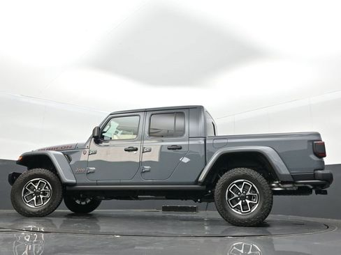 New 2025 Jeep Gladiator Rubicon image 32