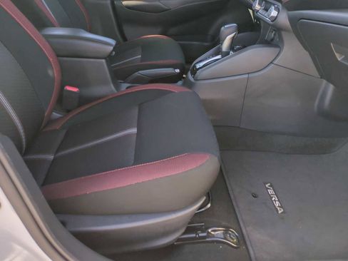 Used 2024 Nissan Versa SR image 25