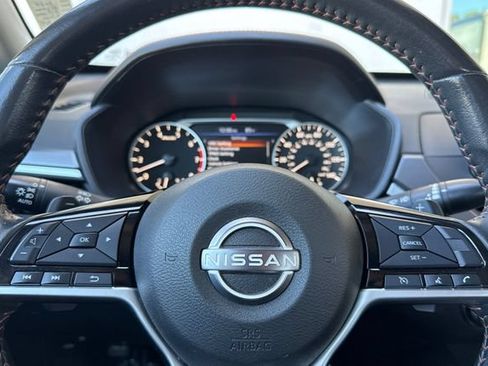 Used 2024 Nissan Altima 2.5 SR FWD image 34