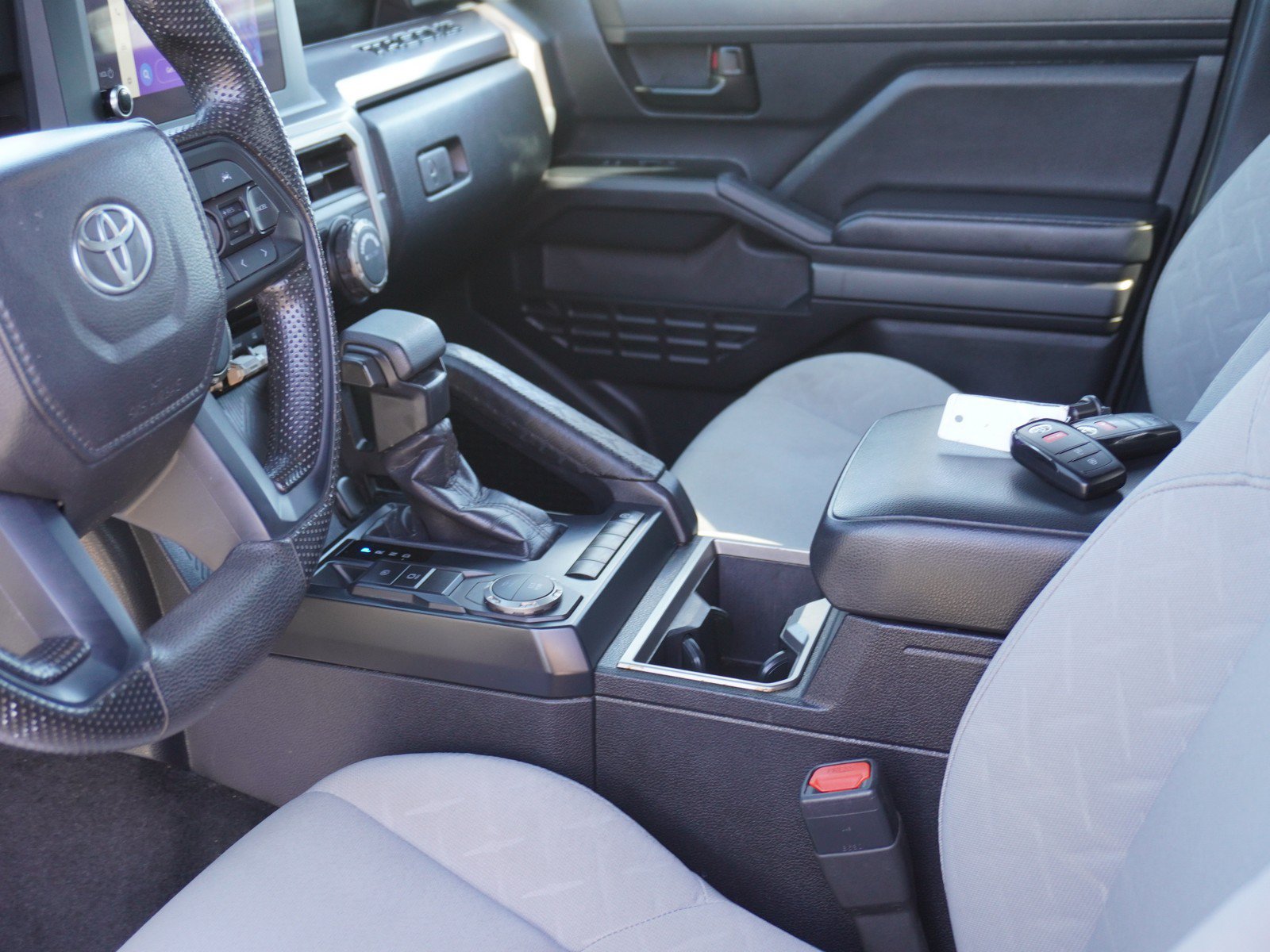 Used 2024 Toyota Tacoma SR5 RWD image 19