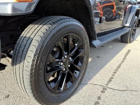 Used 2021 Jeep Wrangler Unlimited Sahara w/ Cold Weather Group image 10