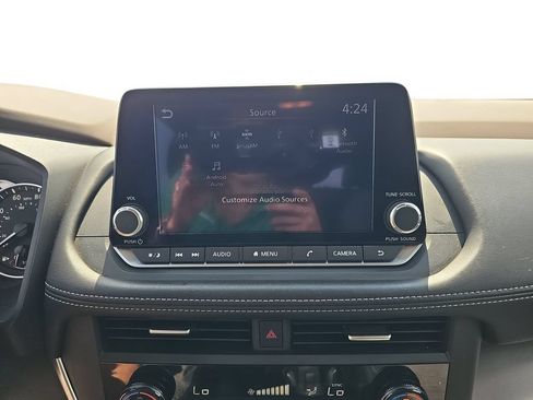 Used 2023 Nissan Rogue SV FWD image 21