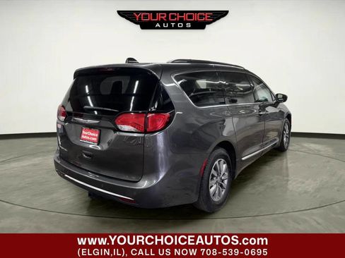 Used 2019 Chrysler Pacifica Touring-L Plus w/ Advanced Safetytec Group image 8