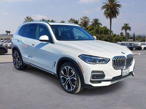 Certified 2023 BMW X5 sDrive40i w/ Executive Package image 3