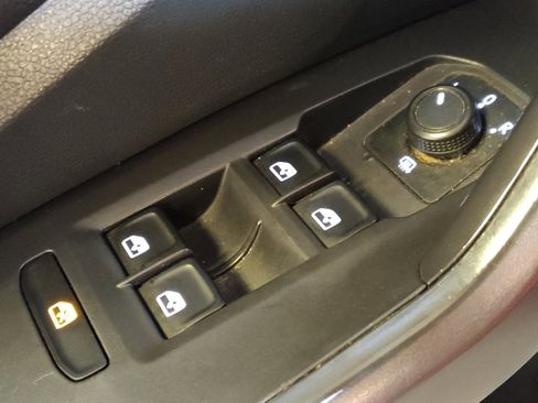 Used 2019 Volkswagen Jetta R-Line image 27