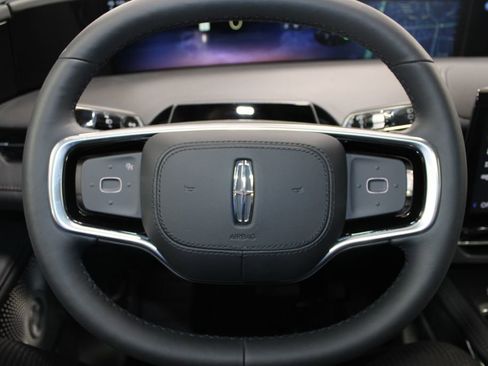 New 2026 Lincoln Nautilus Reserve AWD/4WD image 36