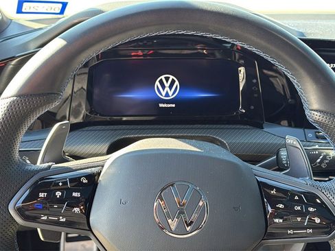 Used 2024 Volkswagen Golf R image 5