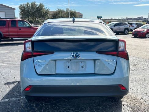 Used 2021 Toyota Prius L Eco image 5
