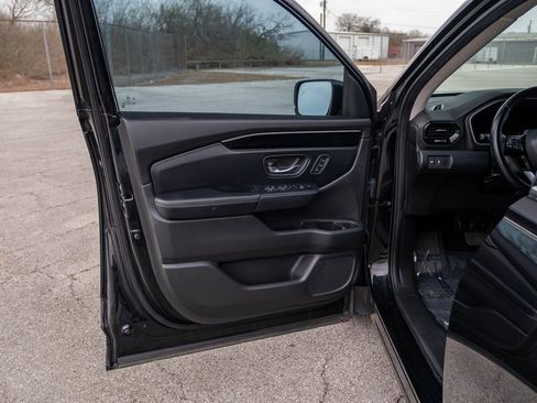 Used 2023 Honda Pilot EX-L image 10