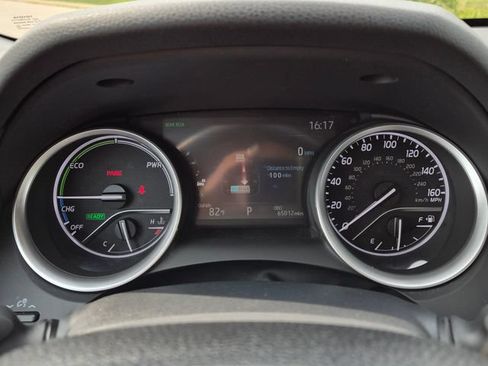 Used 2024 Toyota Camry XLE w/ Navigation Package FWD image 21
