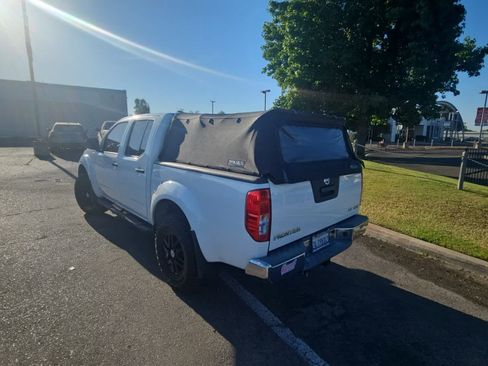 Used 2019 Nissan Frontier SV AWD/4WD image 6