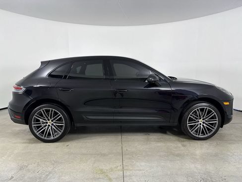 Certified 2024 Porsche Macan w/ Premium Plus Package AWD/4WD image 8