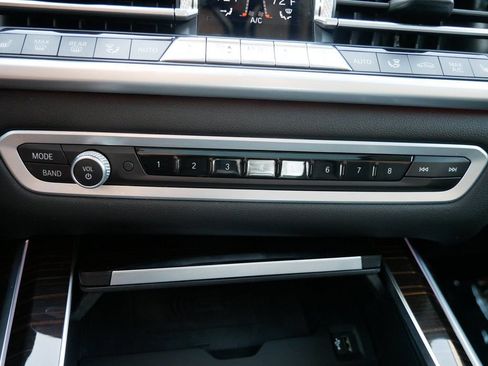 Used 2021 BMW X7 xDrive40i w/ Executive Package AWD/4WD image 24