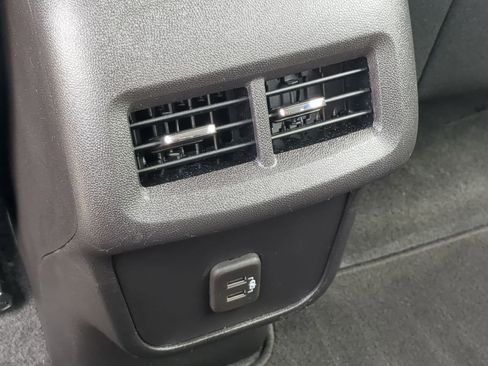 Certified 2024 Chevrolet Equinox LS image 22