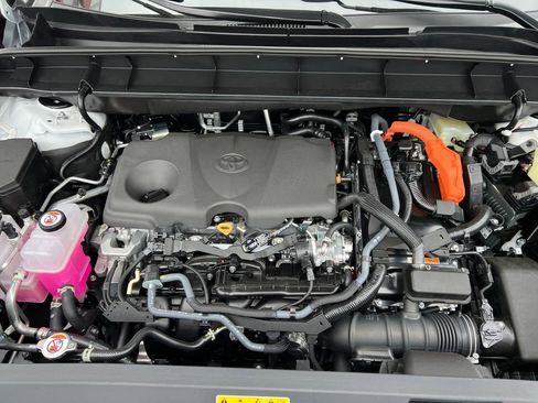 New 2026 Toyota Highlander Platinum AWD/4WD image 9