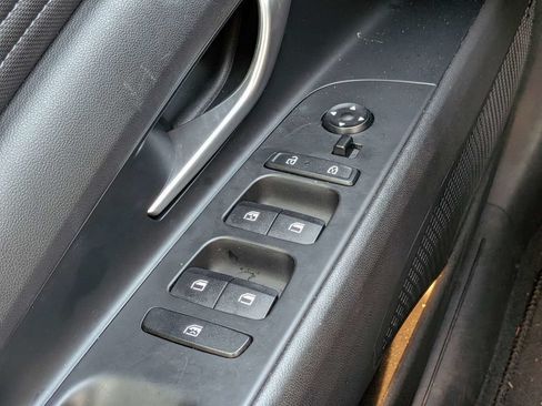 Certified 2024 Hyundai Elantra Limited FWD image 28