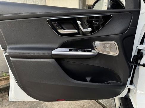 New 2025 Mercedes-Benz GLC 350e 4MATIC image 16