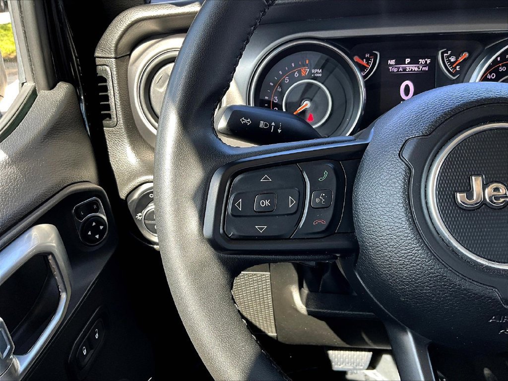 Used 2023 Jeep Gladiator Sport AWD/4WD image 12
