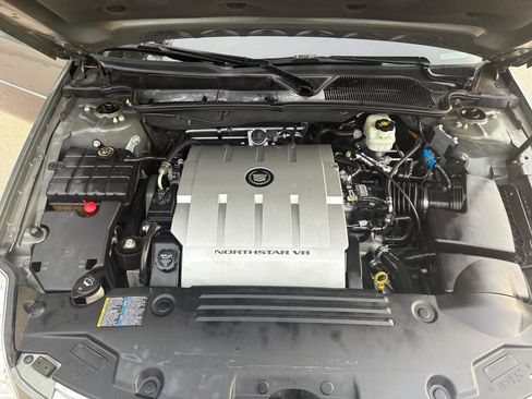 Used 2006 Cadillac DTS FWD image 46
