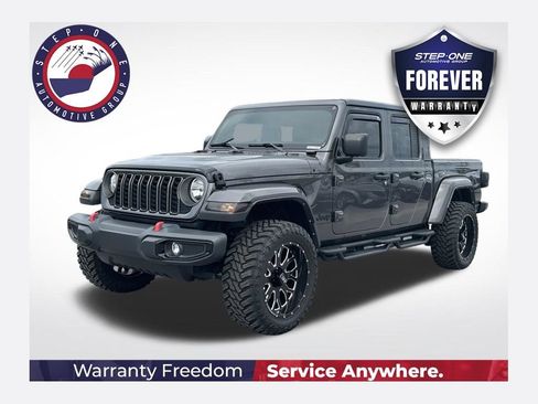 Used 2025 Jeep Gladiator Sport AWD/4WD image 1