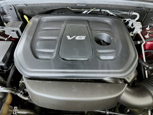 Used 2018 Dodge Durango SXT w/ 3rd Row Seating Group RWD image 32