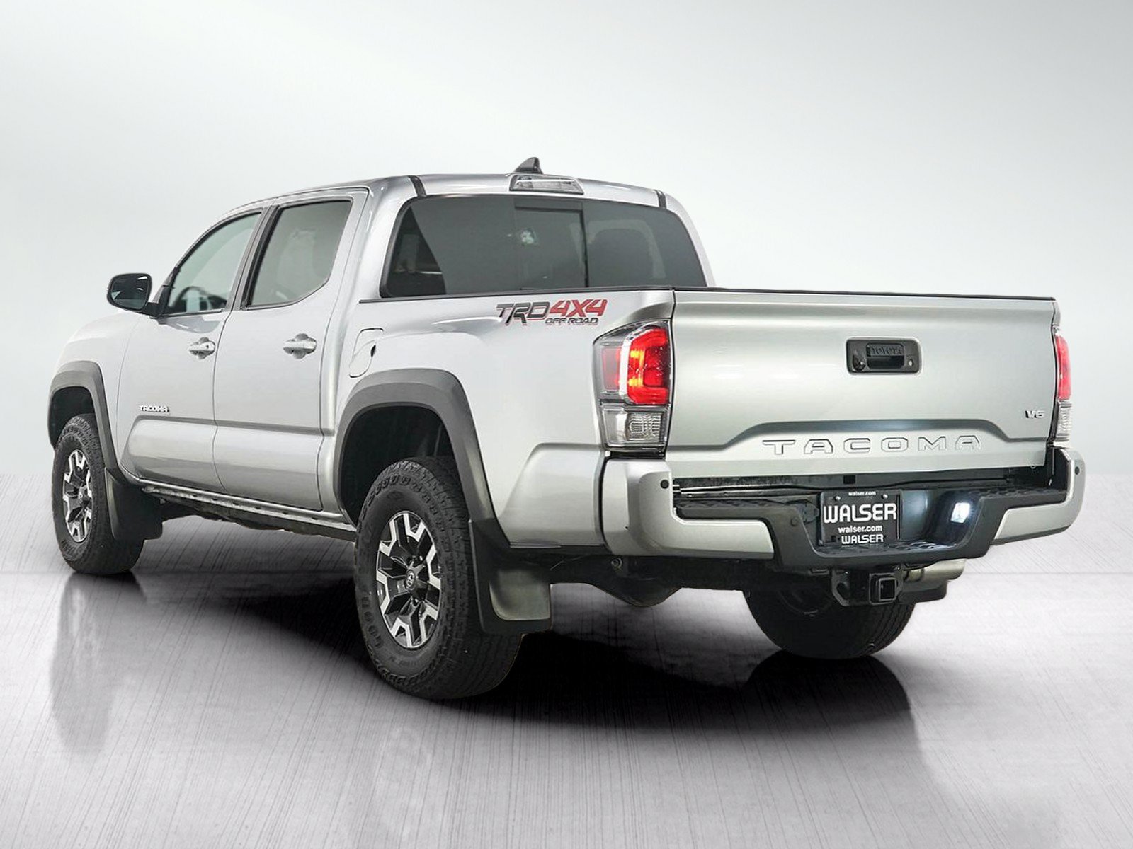 Used 2022 Toyota Tacoma TRD Off-Road w/ TRD Premium Off Road Package AWD/4WD image 4