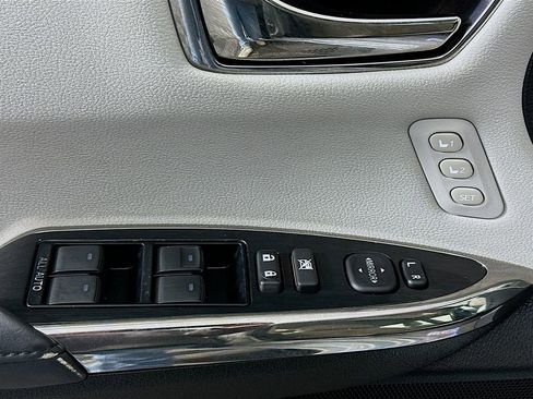 Used 2018 Toyota Avalon Limited w/ Protection Package image 19