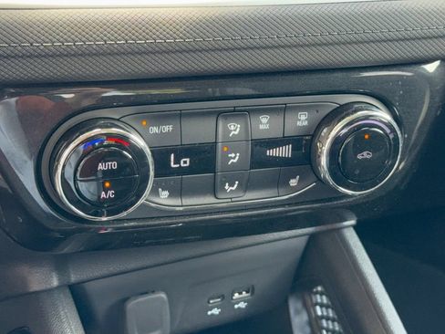 Certified 2024 Chevrolet TrailBlazer LT w/ Convenience Package FWD image 21