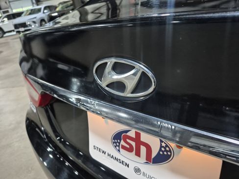 Used 2011 Hyundai Sonata SE FWD image 28