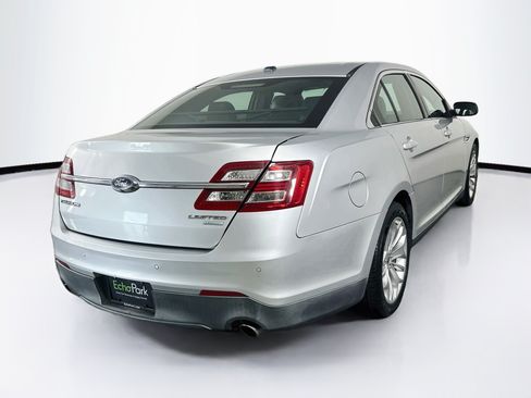 Used 2017 Ford Taurus Limited w/ Driver Assist Package FWD image 9
