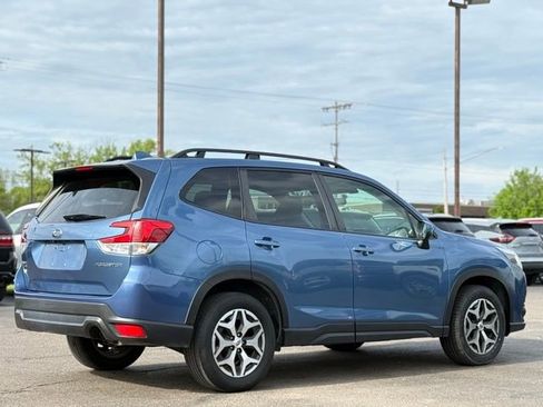 Used 2022 Subaru Forester Premium AWD/4WD image 37